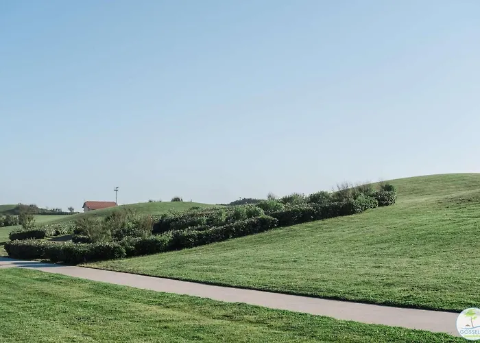 Bourg T3 Avec Piscine Apartman *